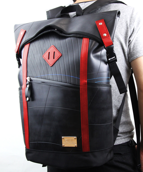 デザイナーズバックパック-日本職人が作るトート・ショルダー バッグ・財布 SEAL